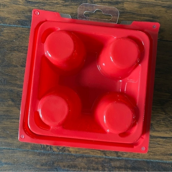 Egglettes Hard-Boiled Eggs Without the Shell - Picture 4 of 6